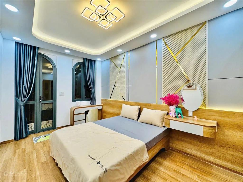 Hxh phan tây hồ, sát phan xích long, nhà đẹp, 40m², 4 tầng kiên cố, sát quận 1, 9,25 tỷ tl