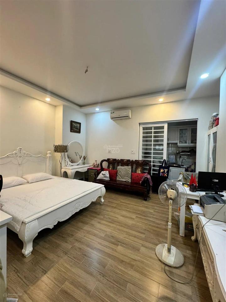 Ngang 5,5m, dòng tiền 50 triệu, hxh nguyễn thị minh khai, 5,5x14m, 5 tầng, nhà đẹp, chỉ 20 tỷ