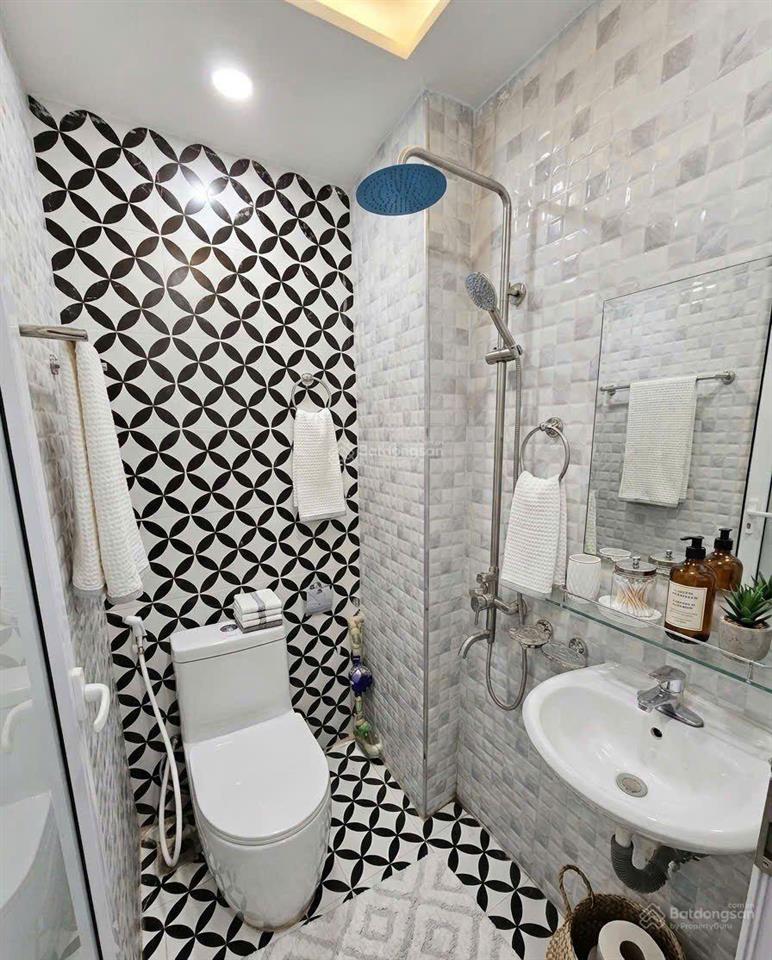 Cho thuê phòng gần đh khoa học tự nhiên 4.1 triệu/tháng, khép kín, đủ đồ, dọn vào luôn