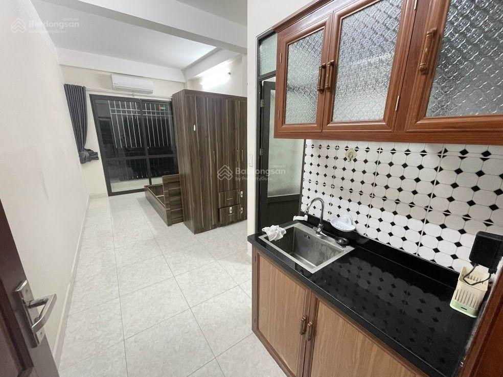 Cho thuê cc mini vương thừa vũ, 5 phút ra ngã tư sở, gần đại học y, phòng mới sạch, thang máy, 5tr