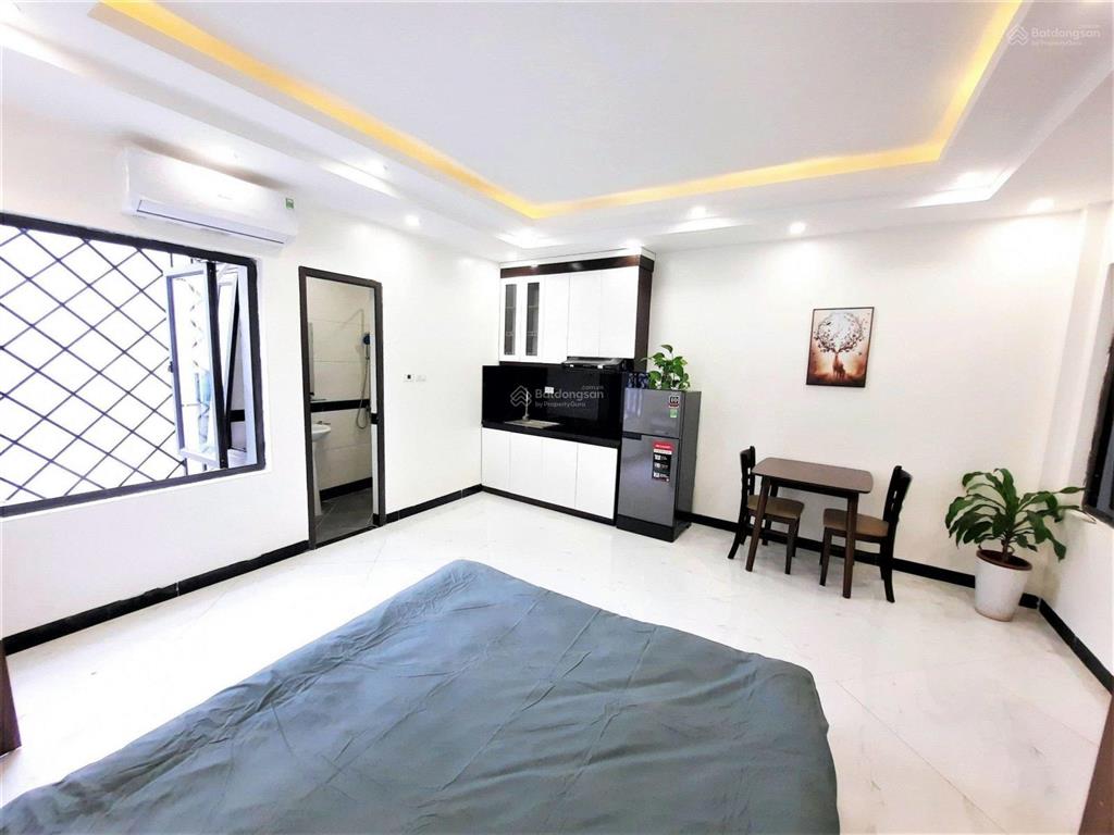 Cho thuê studio rộng 45m thoáng ô tô đỗ cửa, ngay ngã tư sở, khu quân đội an ninh cực tốt,chỉ 5tr5