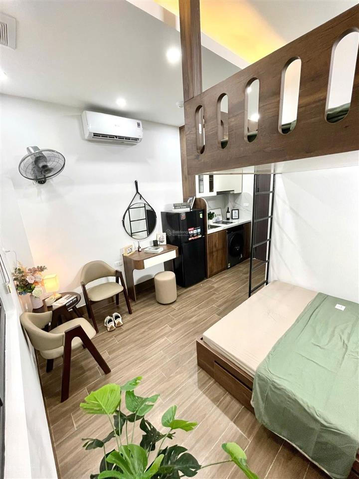 Cho thuê phòng 2 ngủ gác xép 5tr4 ban công rộng, ánh sáng tự nhiên, gần hồ định công, đh thăng long
