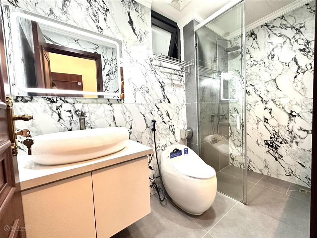 Đẹp bất ngờ! bán tòa nhà phố vũ phạm hàm, ô tô, thông thoáng, thang máy, kd, vp, 85m2*9t, 32 tỷ