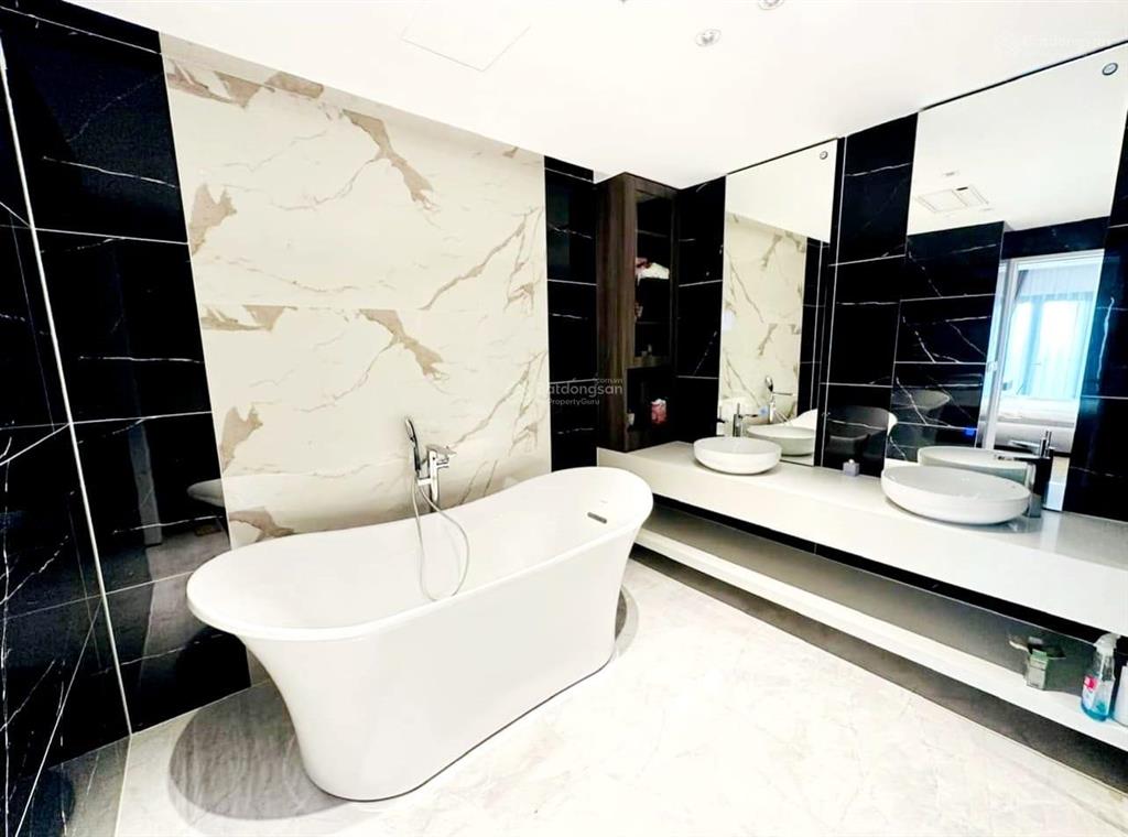 Nhà đẹp! bán nhà phân lô phố hoàng quốc việt, ô tô tránh, thang máy, ngõ thông, kd, 60m2*6t