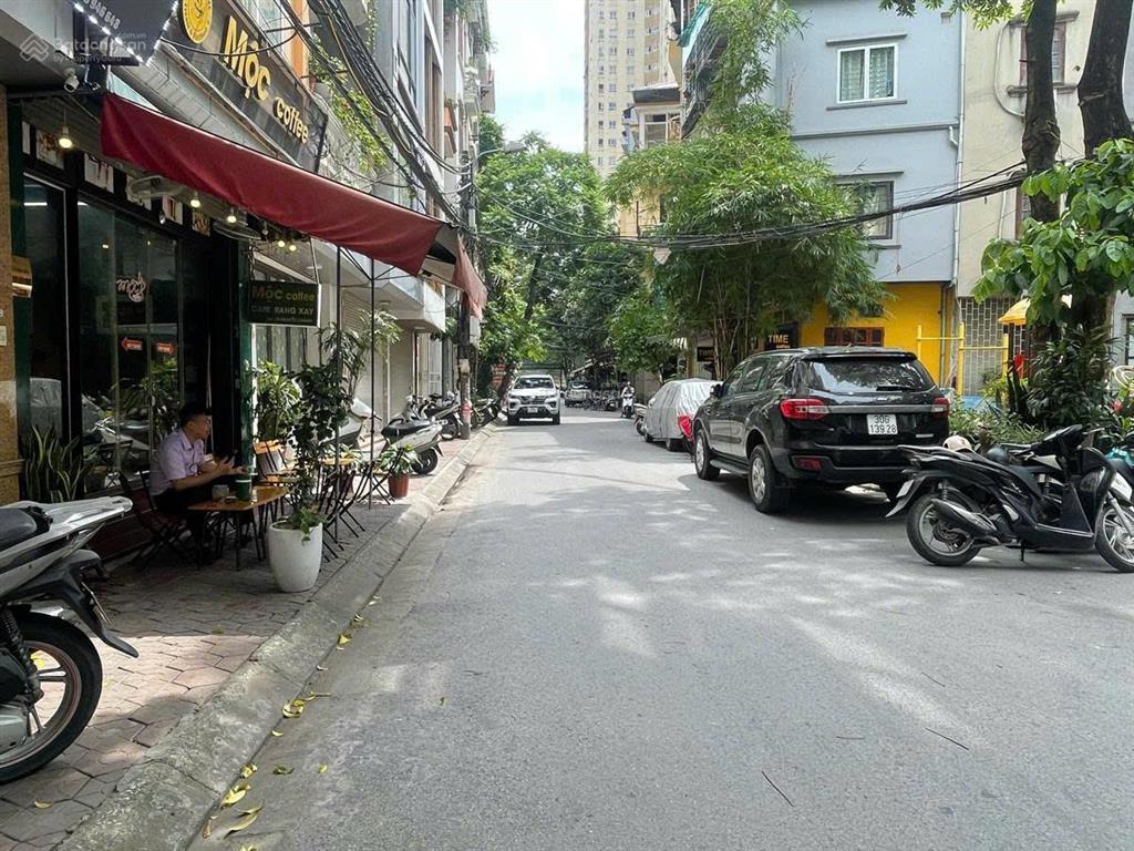 Nhà đẹp! bán nhà phân lô phố hoàng quốc việt, ô tô tránh, thang máy, ngõ thông, kd, 60m2*6t