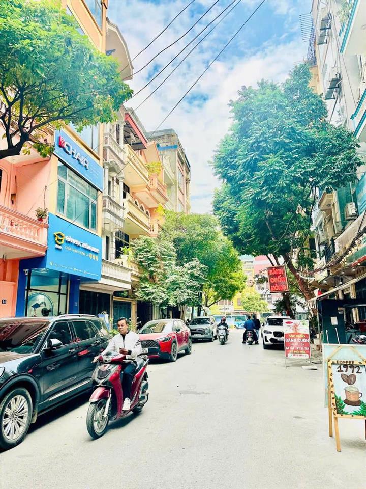 Hot! bán nhà phân lô phố trung kính, lô góc, ô tô tránh, vỉa hè rộng, kd sầm uất, 50m2*5t, 22 tỷ