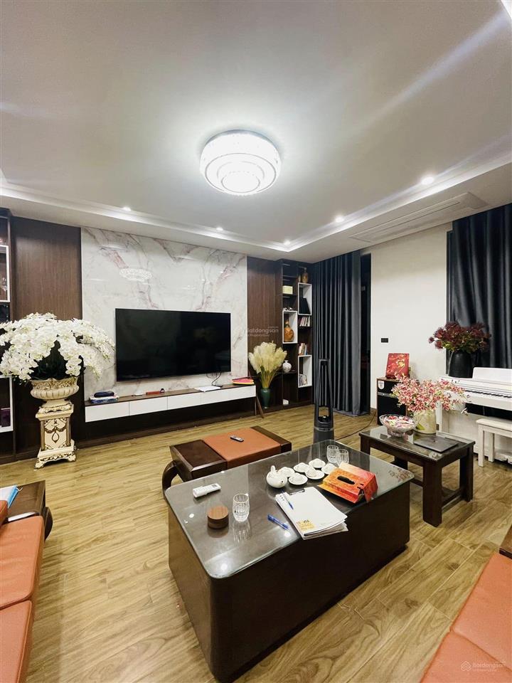 Có 102! bán nhà phân lô phố trung kính, lô góc, ô tô tránh, vỉa hè, kd sầm uất 60m2*5t, 24 tỷ