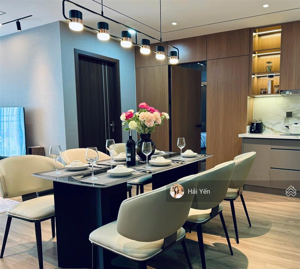 Có 102! bán nhà phân lô phố trung kính, ô tô tránh, dừng đô, ngõ thông kd, gần phố, 40m2*5t, 14 tỷ