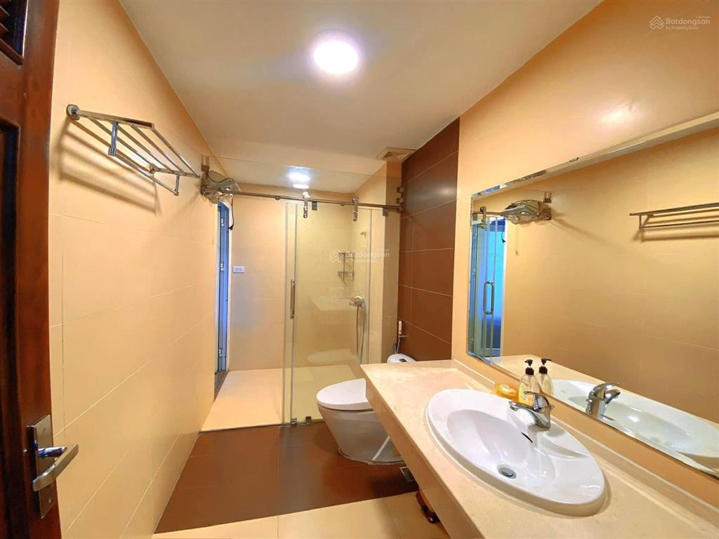 Rẻ nhất! bán nhà phân lô phố trần quốc hoàn, ô tô tránh, vỉa hè, kd, vp, 2 thoáng, 45m2*5t, 16 tỷ