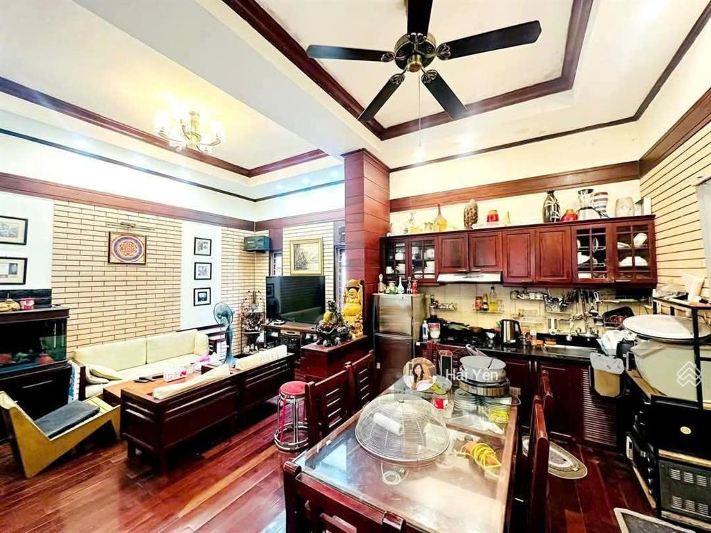 Hiếm! bán nhà phố trung kính, ngõ thông thoáng, lô góc, ô tô, tm, 60m2*5t, 15 tỷ