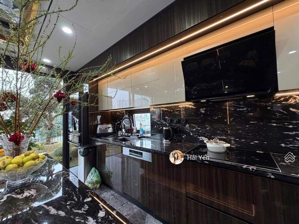 Có 102! bán nhà phân lô phố mạc thái tổ, ô tô tránh, 2 thoáng, vỉa hè rộng, kd, vp, 65m2*6t, 24 tỷ