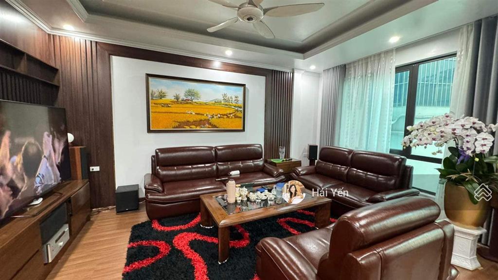 (giảm 4 tỷ) hiếm! bán nhà phân lô phố trung hoà, ô tô tránh 10m, ngõ thông và nông, 55m2*5t, 11 tỷ
