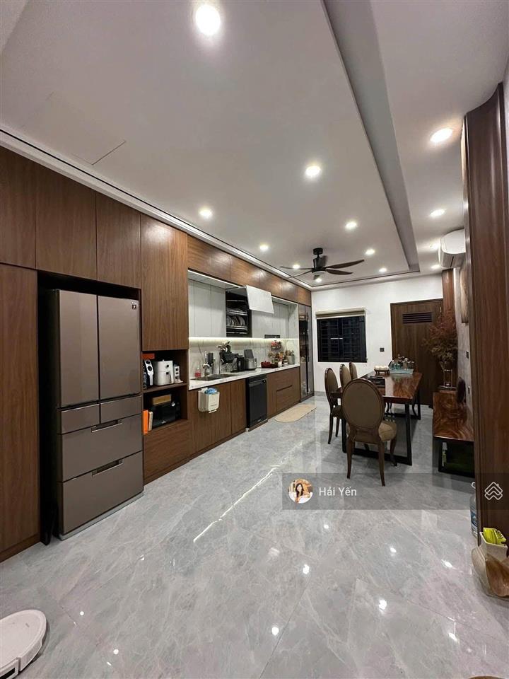 Giá rất tốt! bán nhà phân lô phố trung kính, ô tô tránh 10m, ngõ thông tứ tung, 55m2*5t, 10.8 tỷ