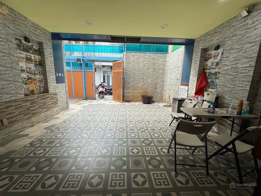 Siêu hot nhà ngang 6,5m bề thế, có thang máy, hẻm xe 9m có garage để xe o6to.
