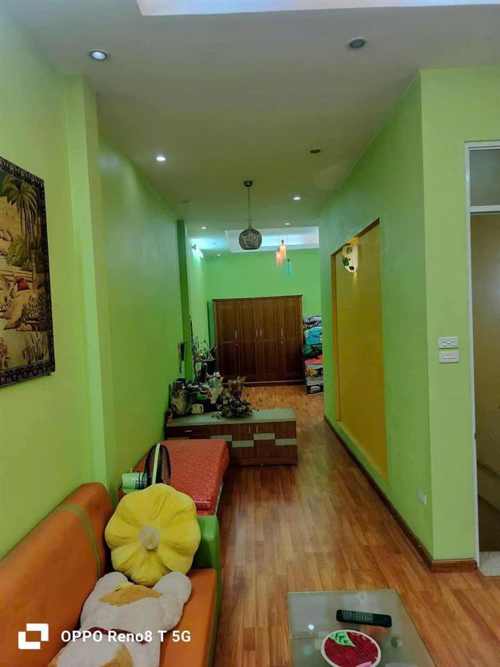 BÁN NHÀ KHU CÁN BỘ Y TẾ TẠI PHỐ NÚI TRÚC, XÂY KIÊN CỐ DIỆN TÍCH 40M X 4 TẦNG, 100 RA