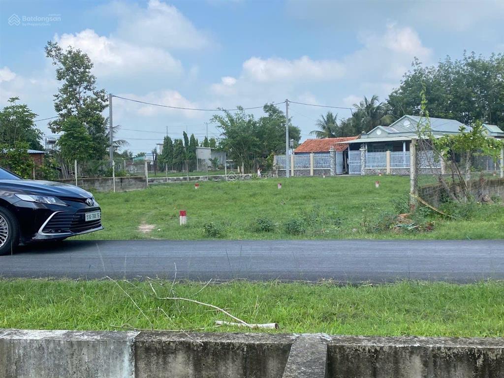 Đất nở hậu 1 sẹc đường trung lập thái mỹ củ chi 117,1m có 113m đất ở đô thị giá 1ty459 thương lượng