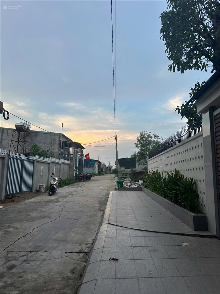 1ty370 không thương lượng. rẻ hơn khu vực 200trieu.