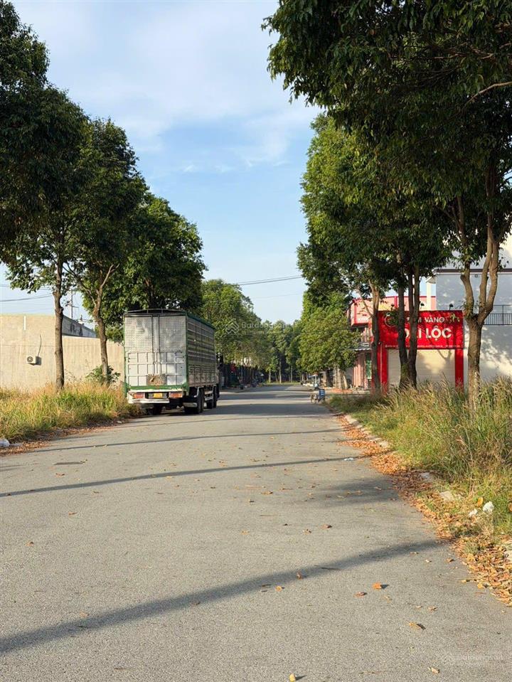 Chủ cần ra đi lô đất liền kề đường n305a ngay tthc bàu bàng 150m2 sổ sẵn ngân hàng cho vay.