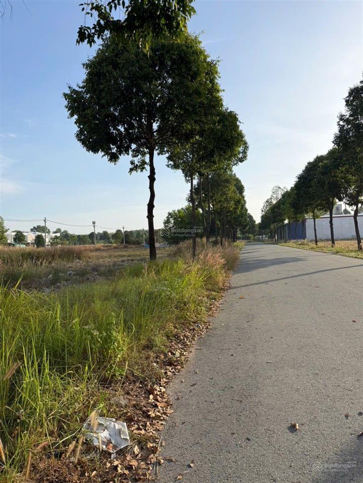 Chủ cần ra đi lô đất liền kề đường n305a ngay tthc bàu bàng 150m2 sổ sẵn ngân hàng cho vay.