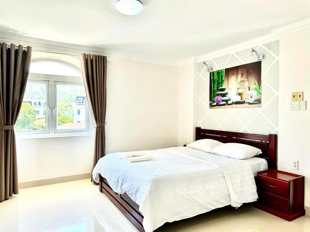 Cho thuê biệt thự 4pn tại khu đô thị biển an viên, cách bãi tắm chỉ 150m, full nội thất mới đẹp
