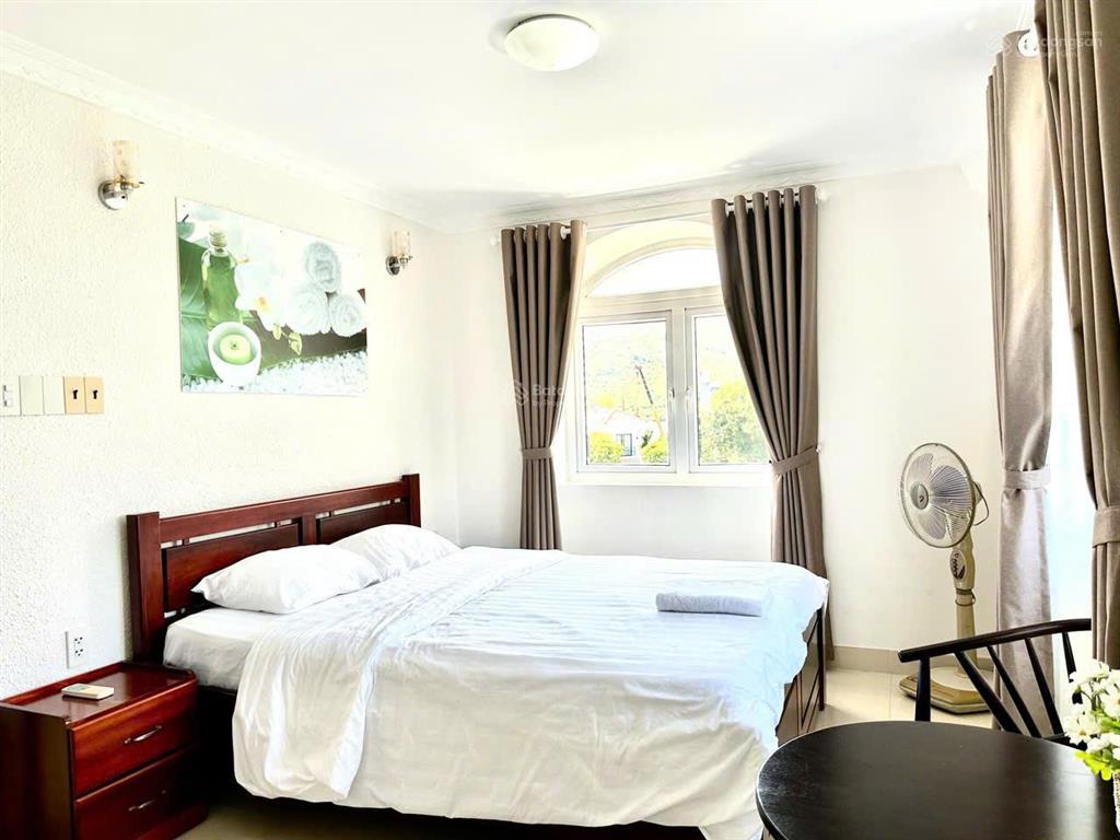 Cho thuê biệt thự 4pn tại khu đô thị biển an viên, cách bãi tắm chỉ 150m, full nội thất mới đẹp