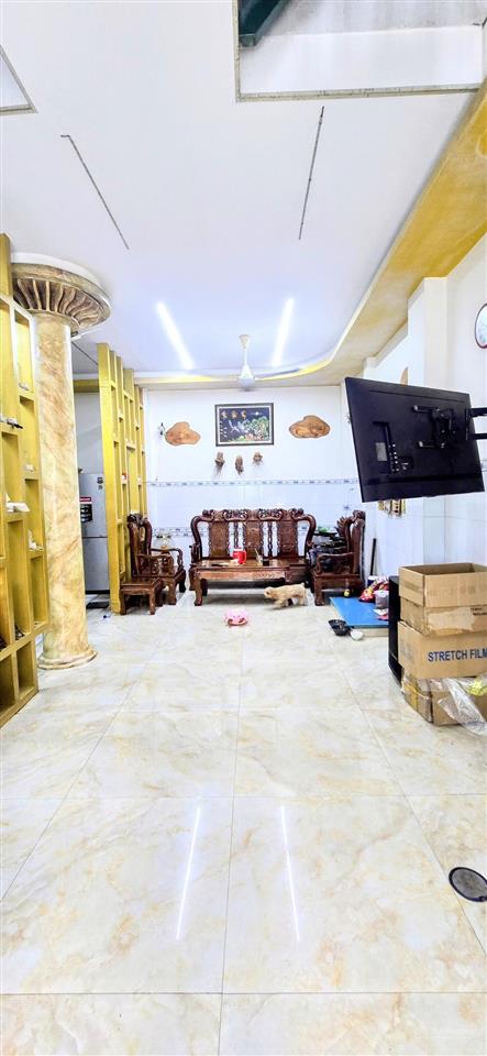 Nhà khuông việt tân phú  83m2  3 tầng  xe hơi tới nhà  giáp q11  hơn 6 tỷ