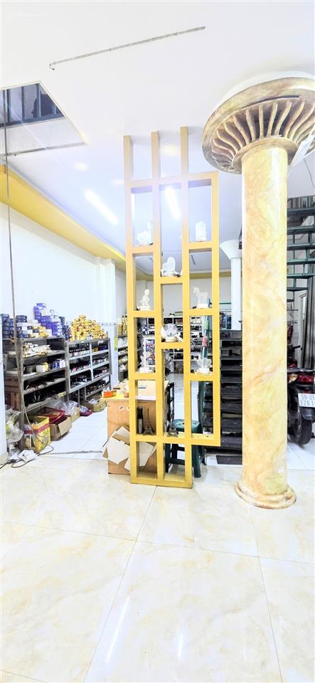 Nhà khuông việt tân phú  83m2  3 tầng  xe hơi tới nhà  giáp q11  hơn 6 tỷ