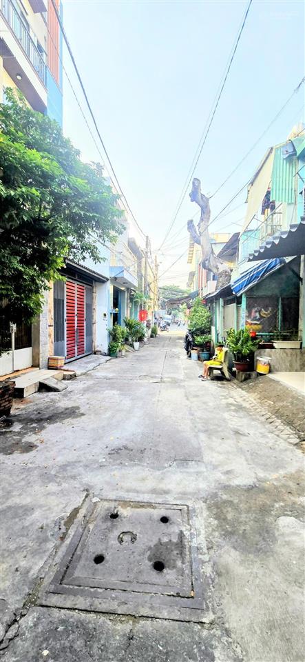Nhà khuông việt tân phú  83m2  3 tầng  xe hơi tới nhà  giáp q11  hơn 6 tỷ