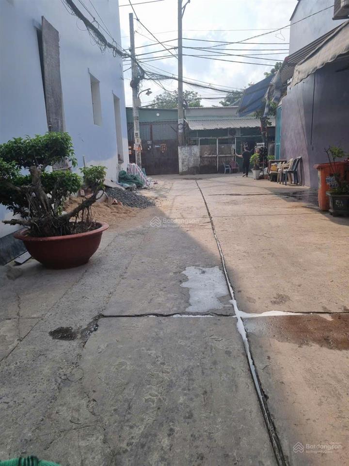 Bán nhà hxh sát lê văn quới 51m giá chỉ 4.58 tỷ