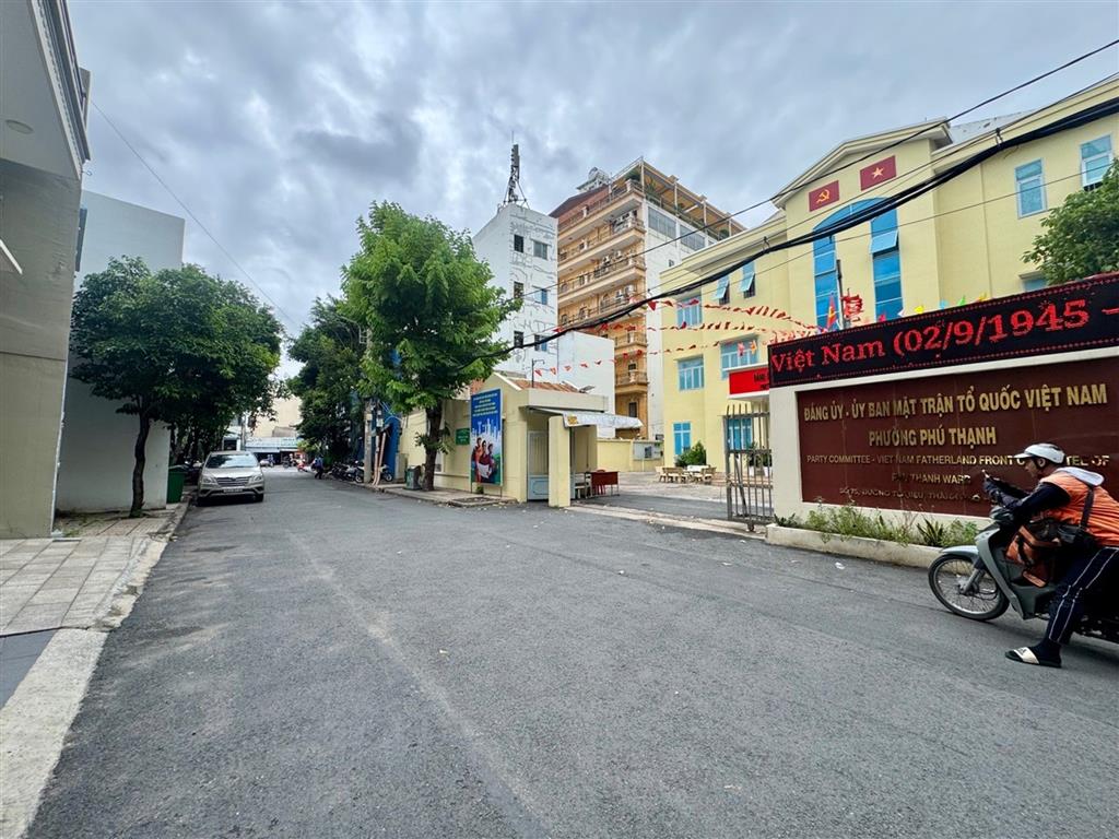 Căn hộ Khu ẩm thực Tô Hiệu hơn 50m² giá nhỉnh 2 tỷ