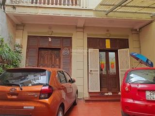 Hoa lâm long biên dt 175m2 to rộng thoáng. nhà đầu tư tiền năng có blãi. gà đẻ trứng vàng