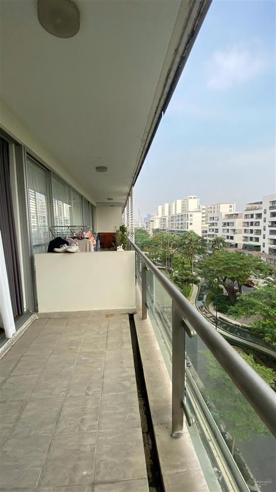 Bán căn hộ garden plaza phú mỹ hưng 3 phòng ngủ 150m2 có nội thất view công viên kênh đào