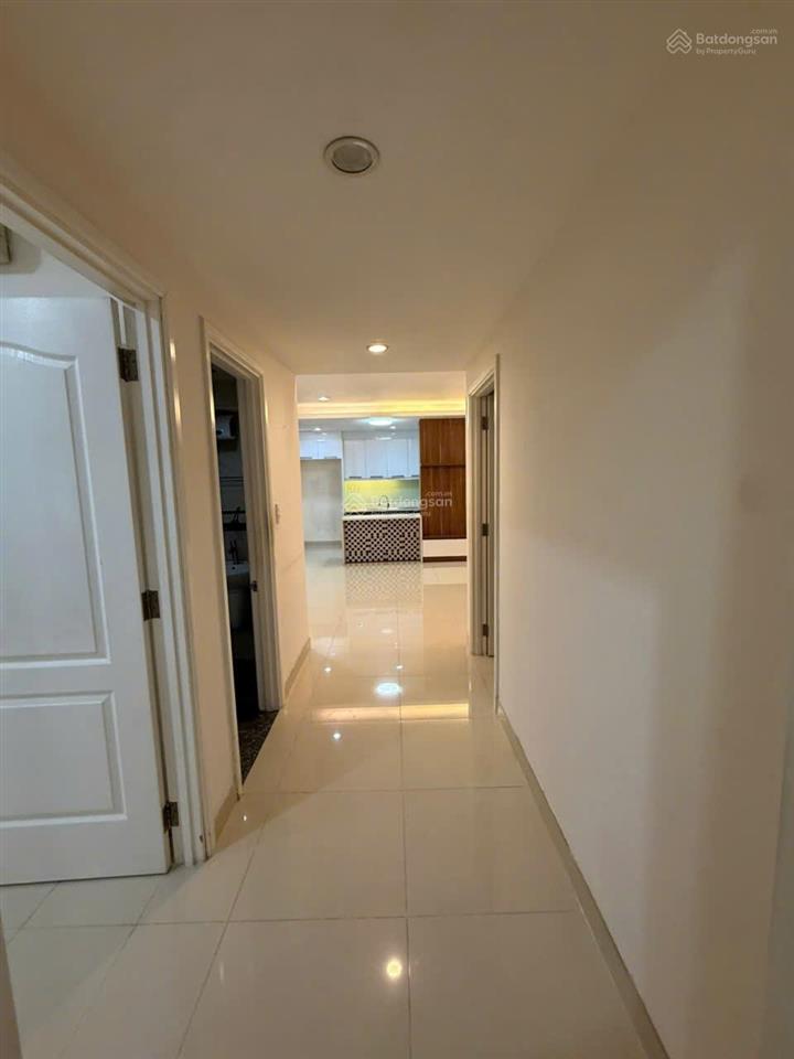 Bán căn hộ garden plaza phú mỹ hưng 3 phòng ngủ 150m2 có nội thất view công viên kênh đào