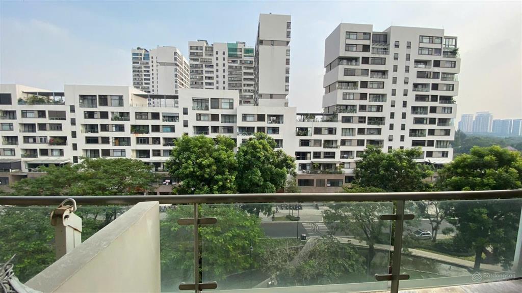Bán căn hộ garden plaza phú mỹ hưng 3 phòng ngủ 150m2 có nội thất view công viên kênh đào