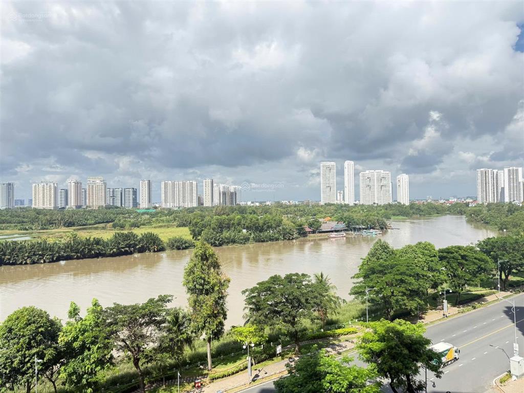 Cho thuê căn hộ panorama phú mỹ hưng 146m2 3 phòng ngủ, nhà có sẵn nội thất