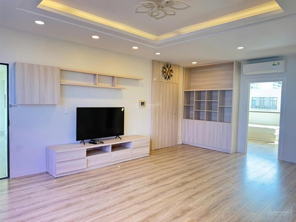 Cho thuê căn hộ panorama phú mỹ hưng 146m2 3 phòng ngủ, nhà có sẵn nội thất