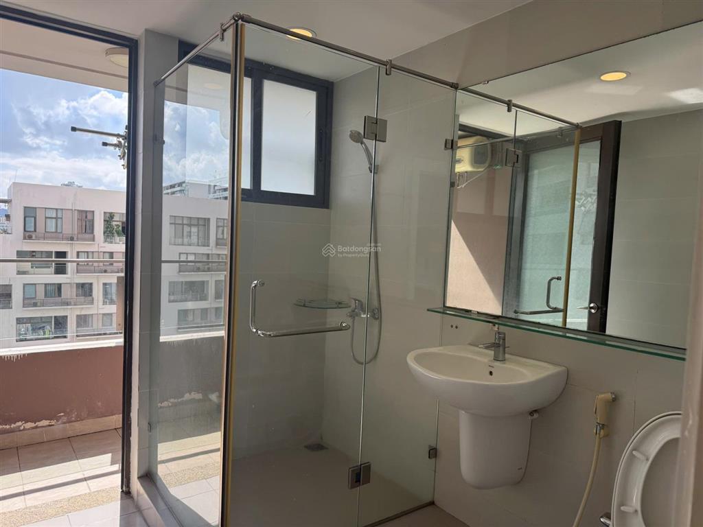 Cho thuê căn hộ panorama phú mỹ hưng 146m2 3 phòng ngủ, nhà có sẵn nội thất