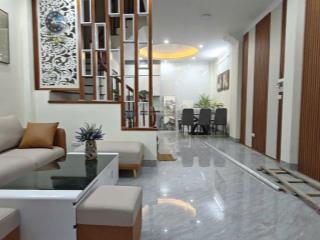 Bán nhà liên mạc bắc từ liêm
nhà đẹp ở ngay full nội thất gần ô tô không gian sống lý tưởng