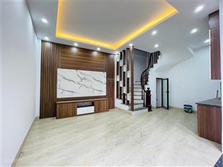 Bán nhà liên mạc 32m2 5 tầng ô tô đến cổng view hồ 5.95 tỷ bắc từ liêm