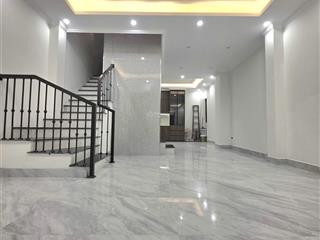 Bắc từ liêm siêu phẩm xuân đỉnh thang máy xịn ngõ rộng 10m ra mặt phố tiện ích vô vàn