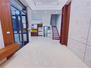 Lô góc  ô tô  gần phố  nhà chắc chắn  sổ đẹp  hàng xóm ngoại giao đoàn