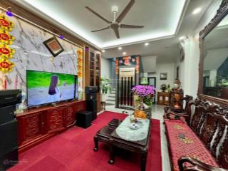 Ngõ ba gác  lô góc hai thoáng  nhà xây mới keng  6 tầng thang máy  giao dịch ngay