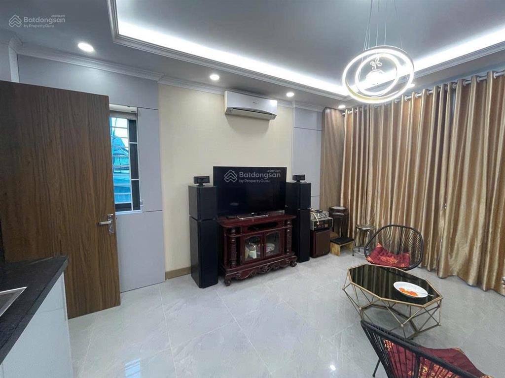 Ngõ ba gác  lô góc hai thoáng  nhà xây mới keng  6 tầng thang máy  giao dịch ngay