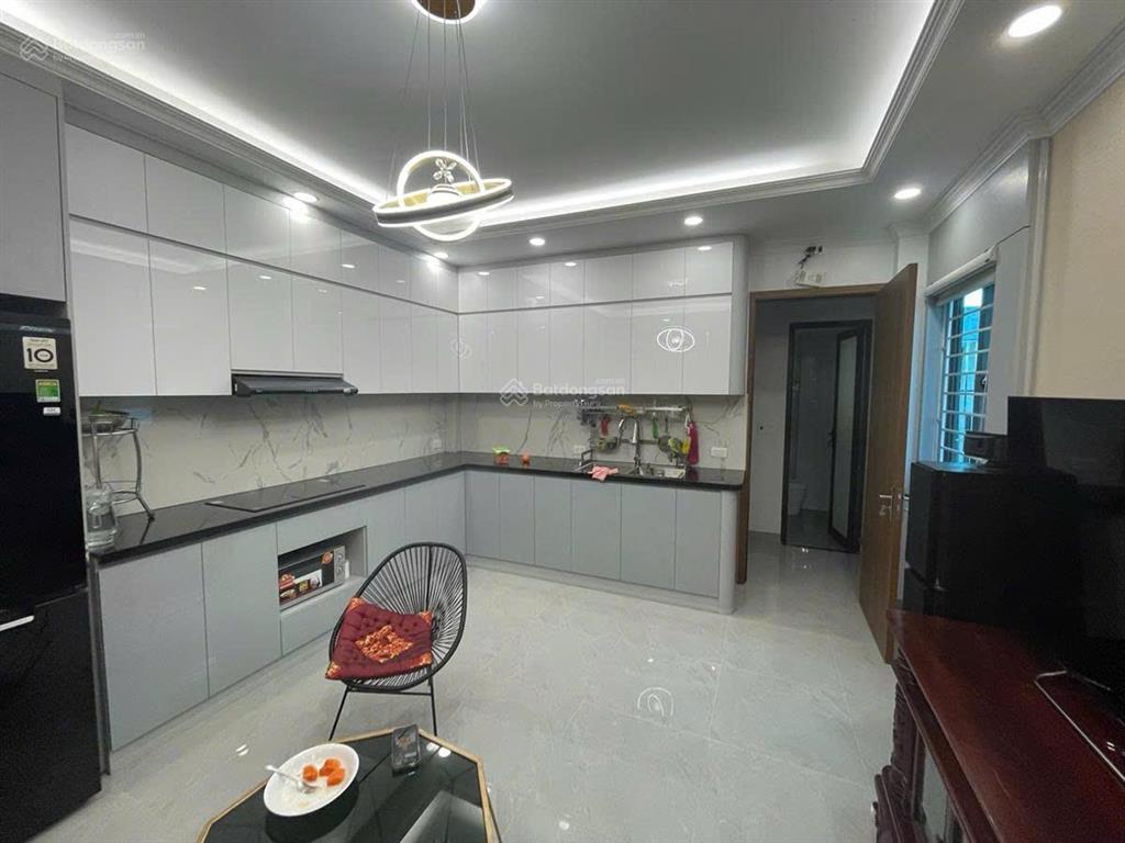 Ngõ ba gác  lô góc hai thoáng  nhà xây mới keng  6 tầng thang máy  giao dịch ngay