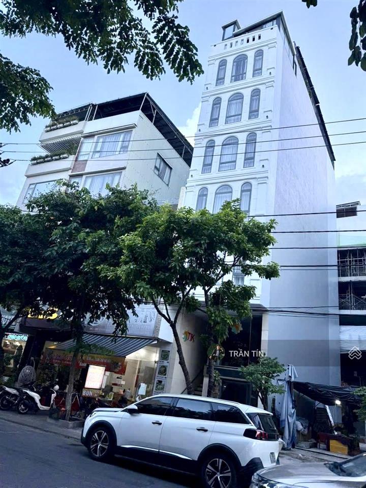 Tòa căn hộ đường chính hữu. vị trí kim cương ngay trung tâm tài chính quốc tế