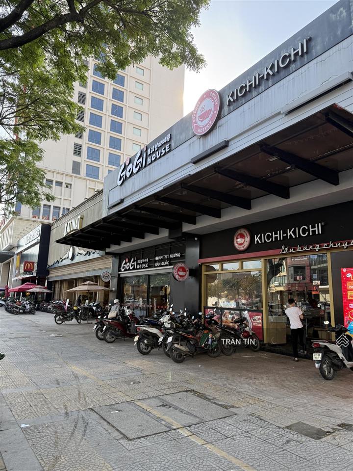 Căn nhà mặt tiền đường nguyễn văn linh, sát cầu rồng, đoạn đẹp nhất tuyến đường.