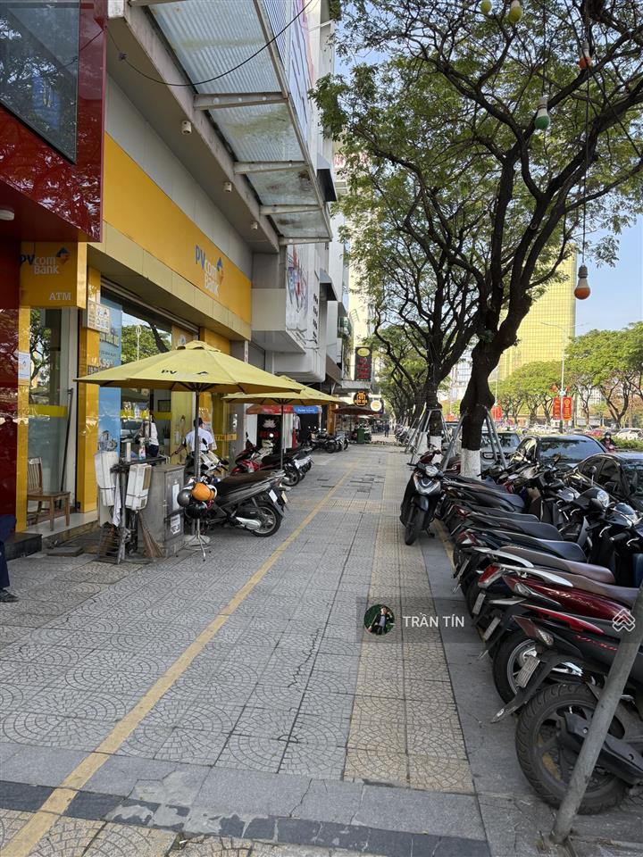 Căn nhà mặt tiền đường nguyễn văn linh, sát cầu rồng, đoạn đẹp nhất tuyến đường.