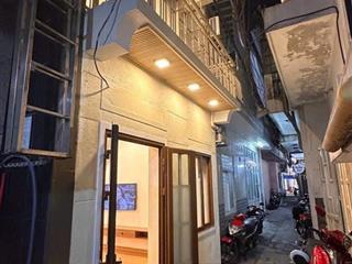 Căn nhà 2 tầng mặt tiền đường phạm phú thứ. diện tích 51m2. hướng đông. giá bán 6 tỷ 800