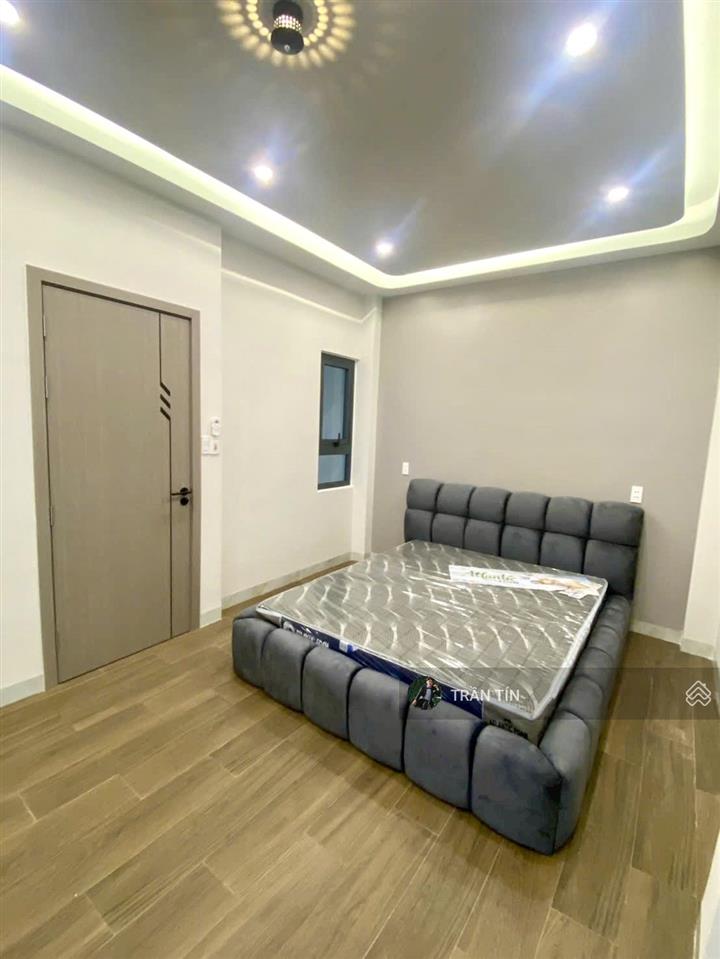 Căn nhà xây mới 100%, góc 2 mặt kiệt đường lê duẩn. diện tích 68,5m2. hướng bắc. giá bán 5 tỷ 900