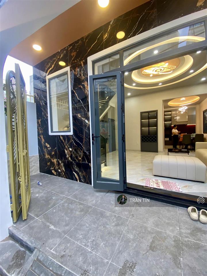 Căn nhà xây mới 100%, góc 2 mặt kiệt đường lê duẩn. diện tích 68,5m2. hướng bắc. giá bán 5 tỷ 900